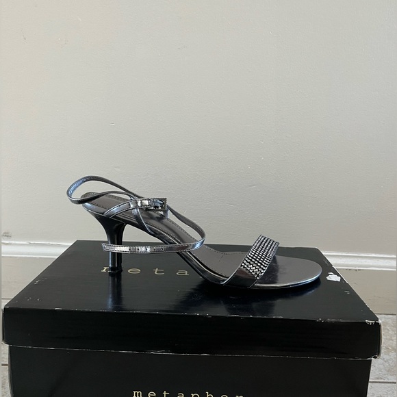 Metaphor Heels - Picture 3 of 5